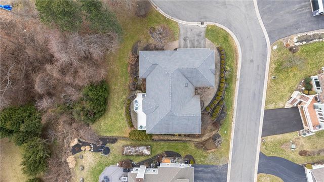 220 Bayhill Lane, Irondequoit, NY 14609