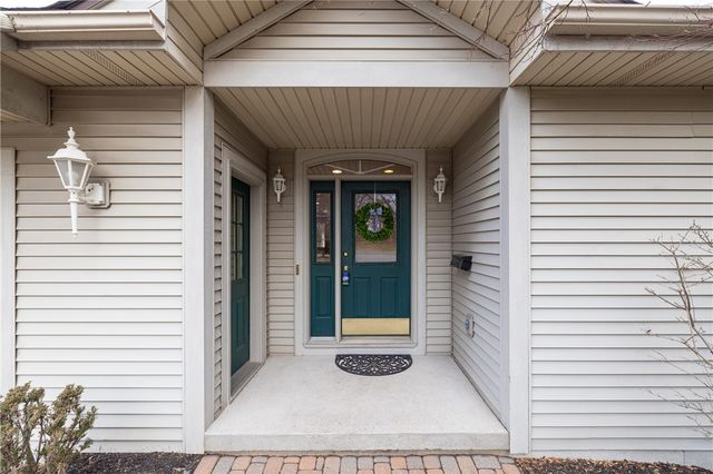 220 Bayhill Lane, Irondequoit, NY 14609