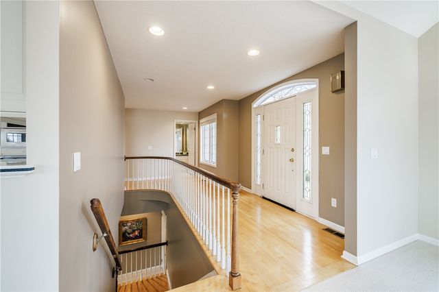 220 Bayhill Lane, Irondequoit, NY 14609