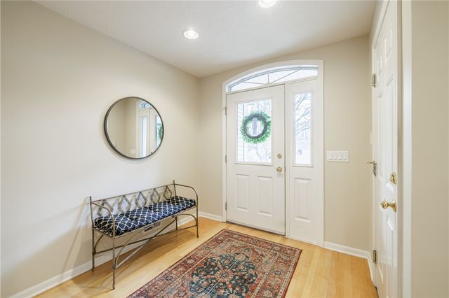 220 Bayhill Lane, Irondequoit, NY 14609