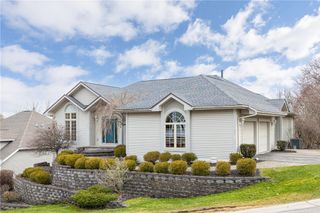 220 Bayhill Lane, Irondequoit, NY 14609