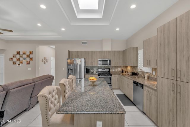 12416 Furlong Circle, Horizon City, TX 79928