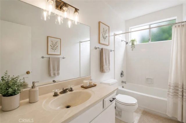 1527 Stanford Street 5, Santa Monica, CA 90404
