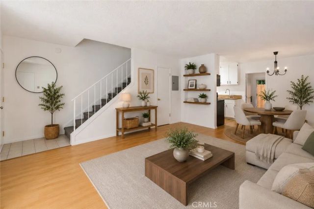 1527 Stanford Street 5, Santa Monica, CA 90404