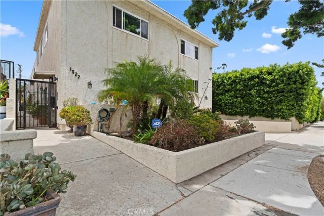 1527 Stanford Street 5, Santa Monica, CA 90404