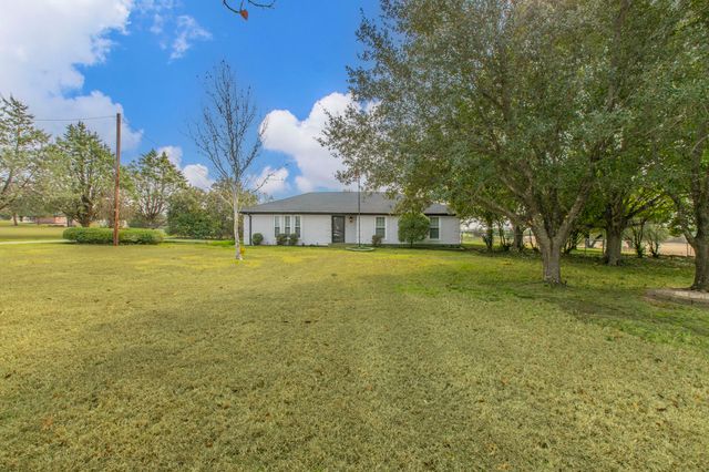 961 Shilling Drive, Elm Mott, TX 76640