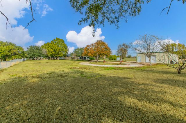 961 Shilling Drive, Elm Mott, TX 76640