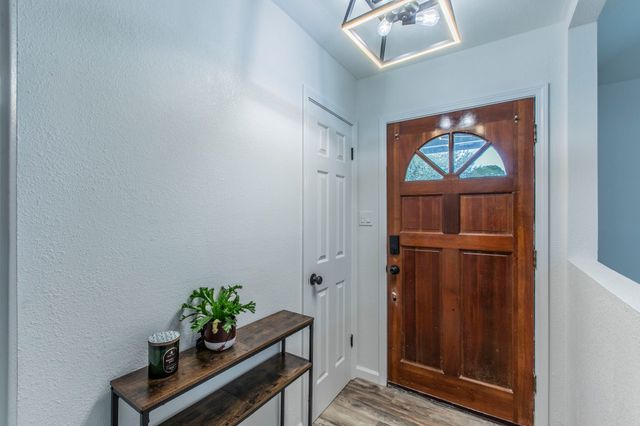 961 Shilling Drive, Elm Mott, TX 76640