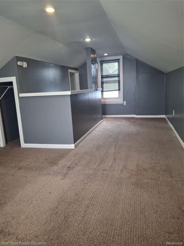 19969 Elkhart Street, Harper Woods, MI 48225