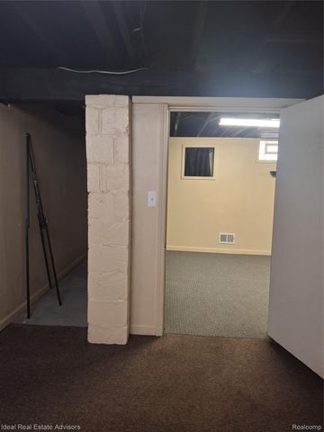 19969 Elkhart Street, Harper Woods, MI 48225