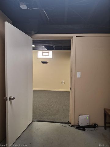 19969 Elkhart Street, Harper Woods, MI 48225