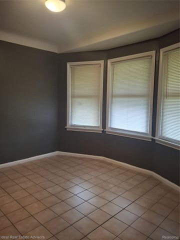 19969 Elkhart Street, Harper Woods, MI 48225