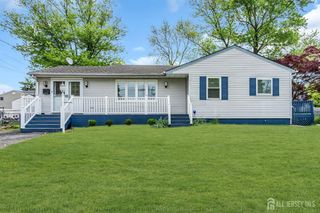 209 Ridge Avenue, Middletown, NJ 07718