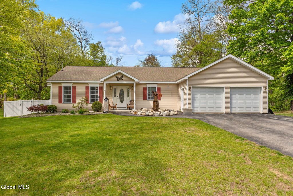 46 Esther Street, Rotterdam, NY 12303