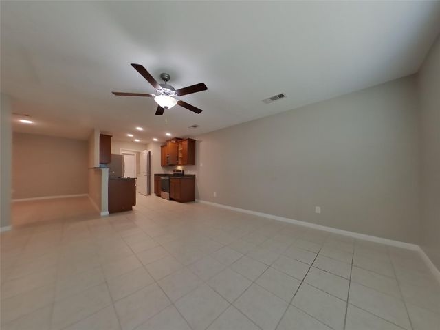 540 Red Dusk Paint Drive, La Marque, TX 77568