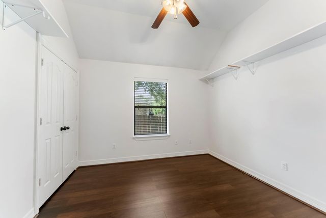 1719 Summergate Drive, Conroe, TX 77304