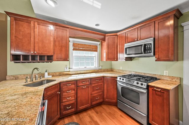 11 Madison Avenue, Red Bank, NJ 07701