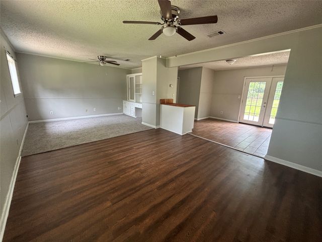 1300 Meadowview Drive, Bossier City, LA 71111