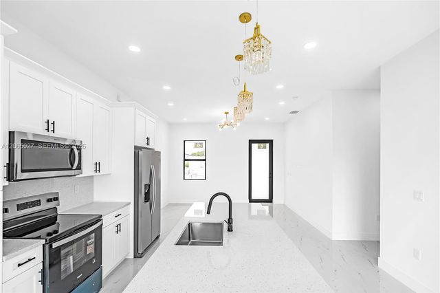 2923 2nd Street, Lehigh Acres, FL 33976