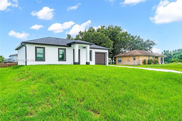 2923 2nd Street, Lehigh Acres, FL 33976