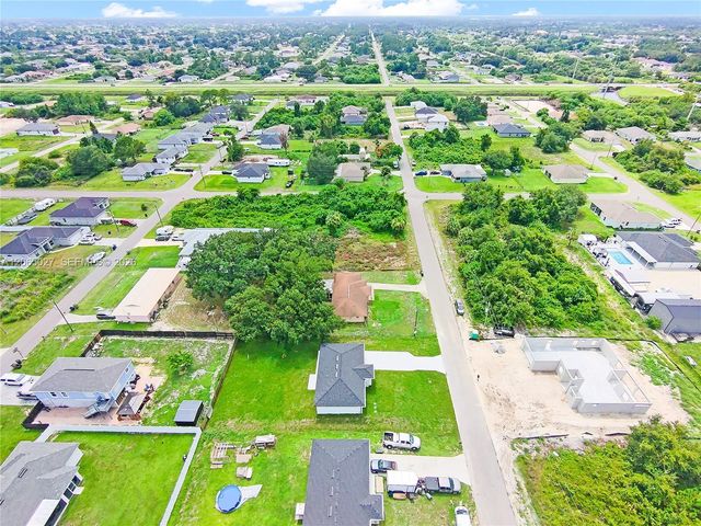 2923 2nd Street, Lehigh Acres, FL 33976