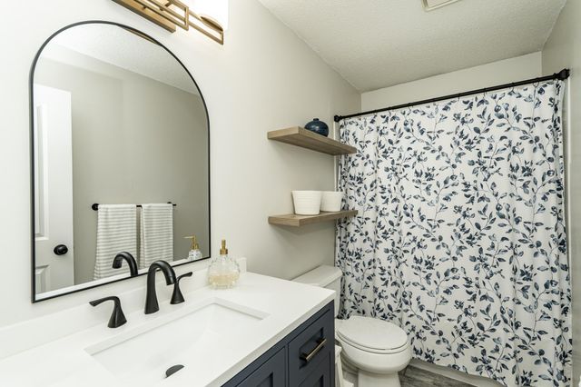 4373 19th Avenue NW, Rochester, MN 55901