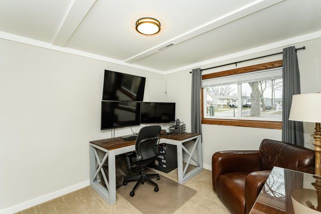 4373 19th Avenue NW, Rochester, MN 55901