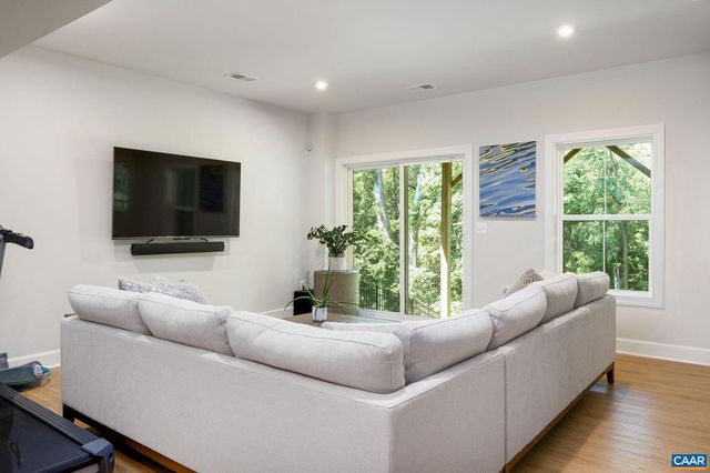 2867 RAMBLING BROOK LN, Crozet, VA 22932