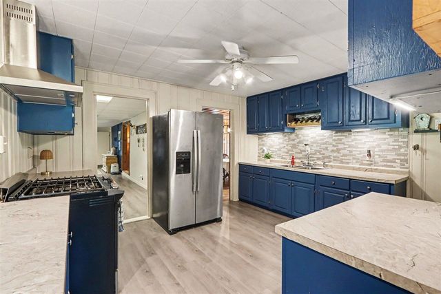 24254 80th Avenue, Lawton, MI 49065