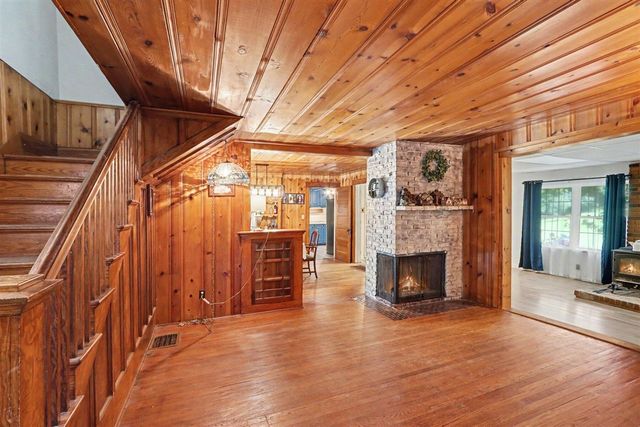 24254 80th Avenue, Lawton, MI 49065
