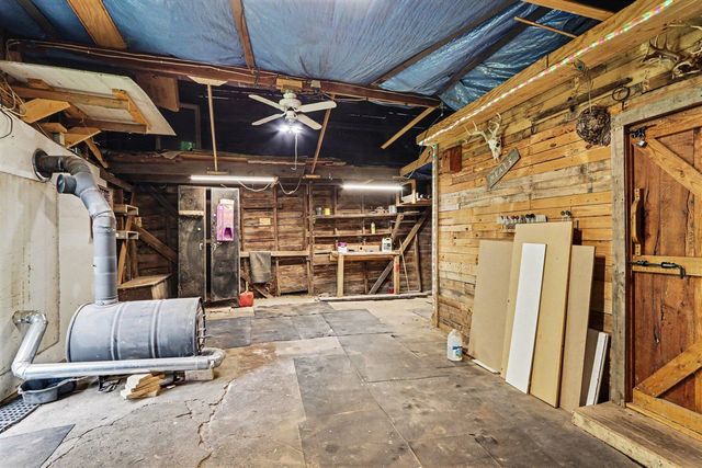 24254 80th Avenue, Lawton, MI 49065