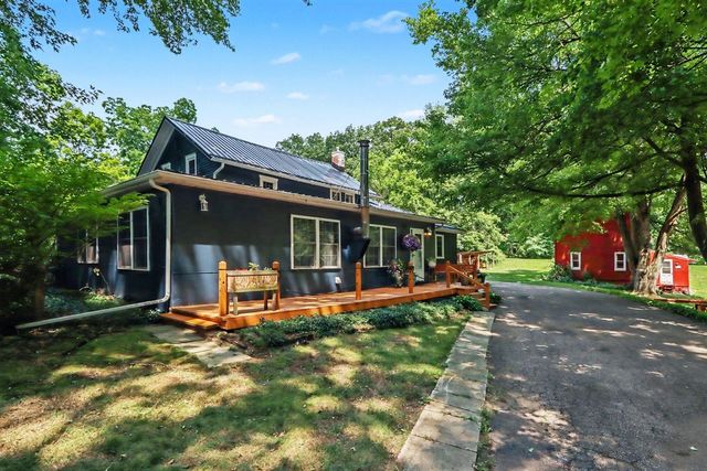24254 80th Avenue, Lawton, MI 49065