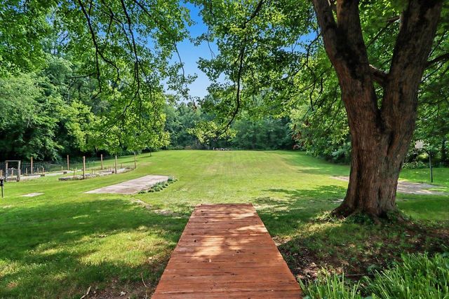 24254 80th Avenue, Lawton, MI 49065