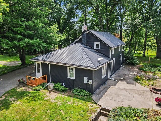 24254 80th Avenue, Lawton, MI 49065
