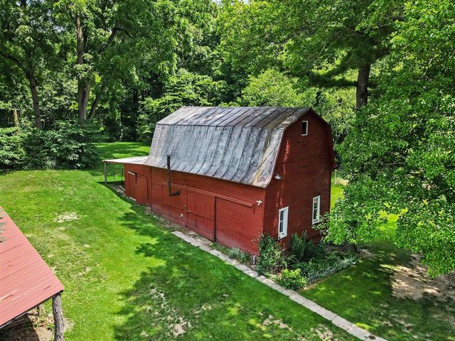 24254 80th Avenue, Lawton, MI 49065