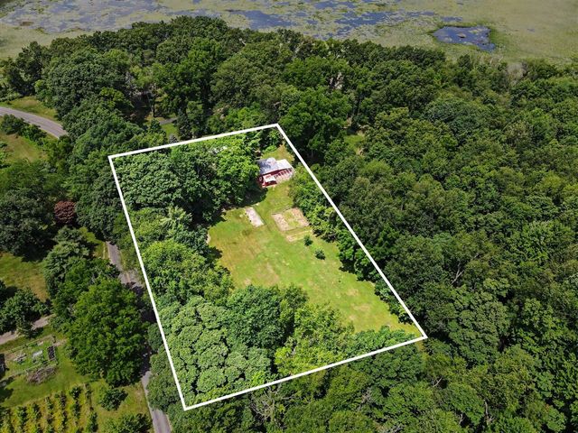 24254 80th Avenue, Lawton, MI 49065
