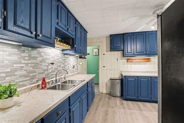 24254 80th Avenue, Lawton, MI 49065