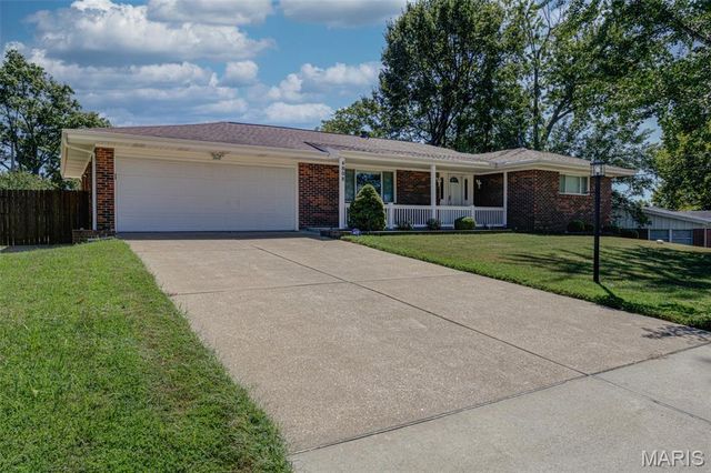 4808 Towne South Road, St Louis, MO 63128