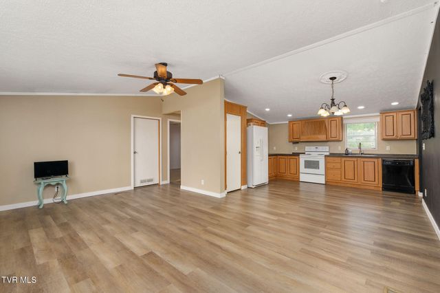 1805 Old Stage Road, Greeneville, TN 37745