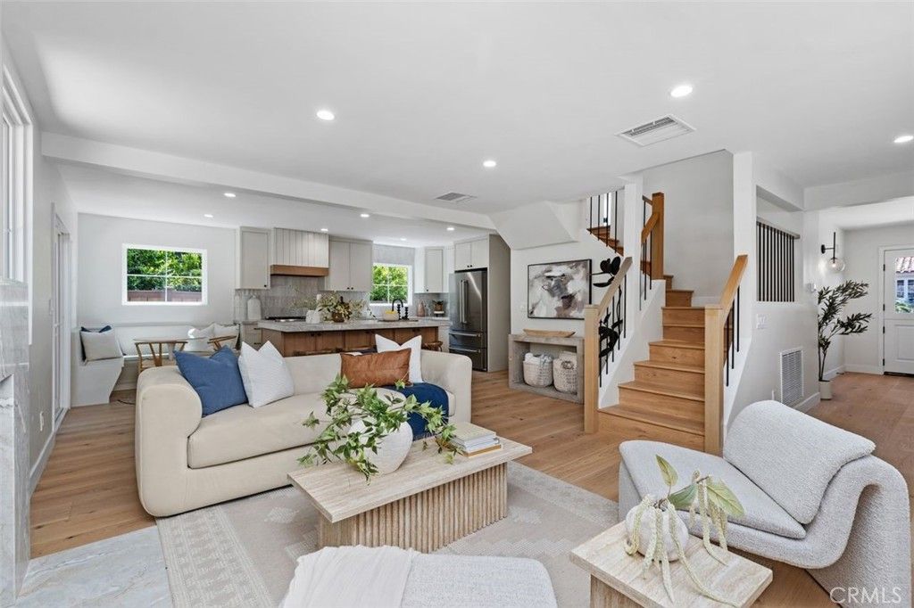 Image 3 of property listing at 28812 Shady Pl., Laguna Beach, CA 92651