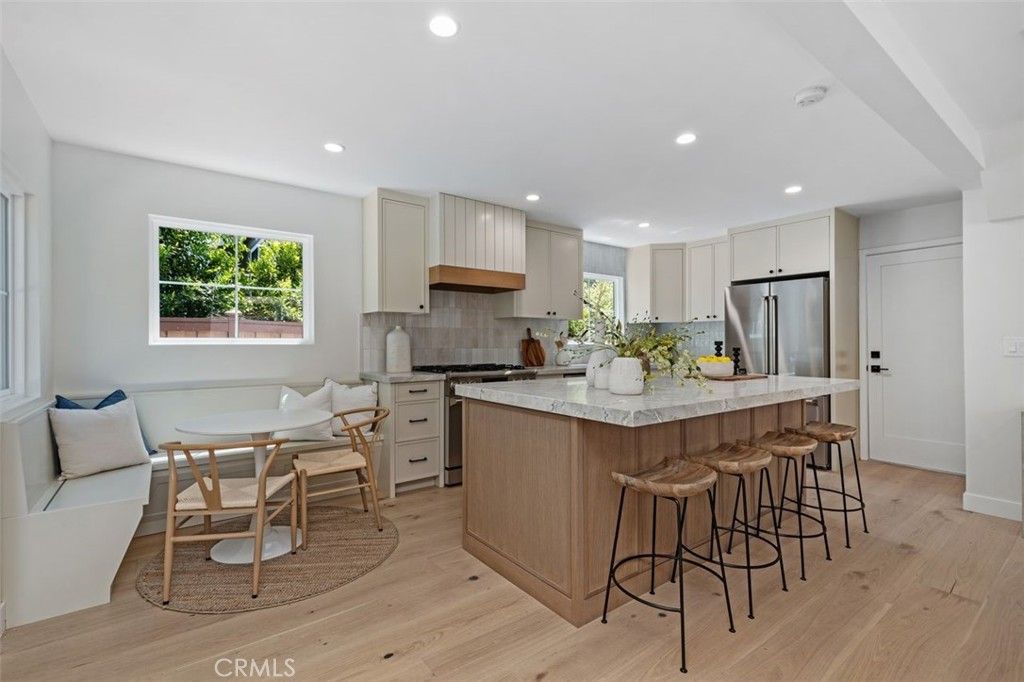 Image 5 of property listing at 28812 Shady Pl., Laguna Beach, CA 92651