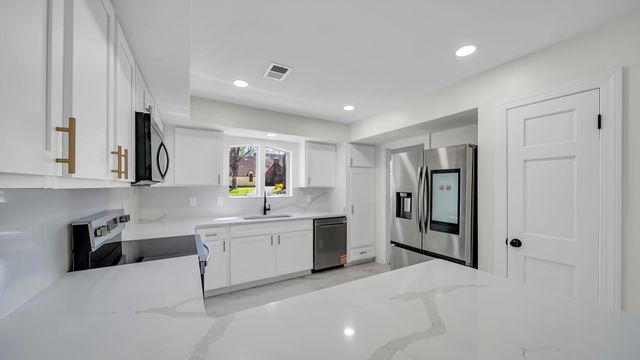 6752 SUNBURST CV, Memphis, TN 38119