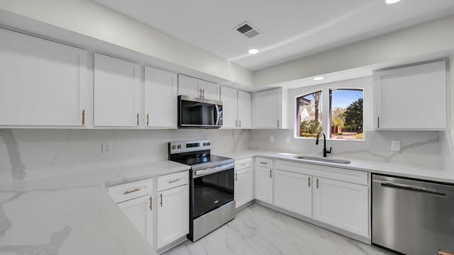 6752 SUNBURST CV, Memphis, TN 38119