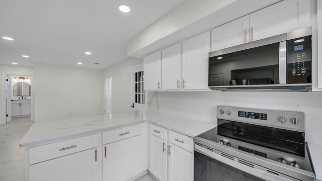 6752 SUNBURST CV, Memphis, TN 38119