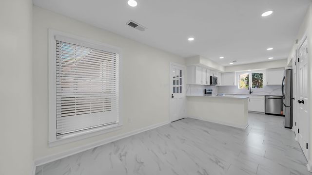 6752 SUNBURST CV, Memphis, TN 38119