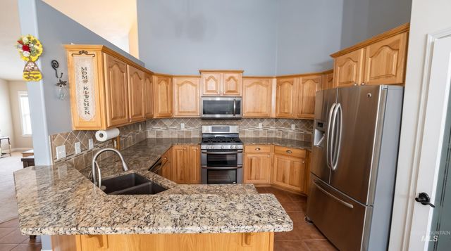 2885 N Rough Stone Way, Meridian, ID 83646