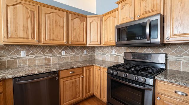 2885 N Rough Stone Way, Meridian, ID 83646