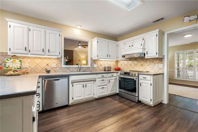 1715 Harold Street, Fayetteville, AR 72703