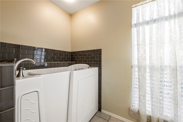 1715 Harold Street, Fayetteville, AR 72703