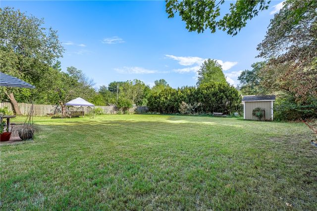 1715 Harold Street, Fayetteville, AR 72703